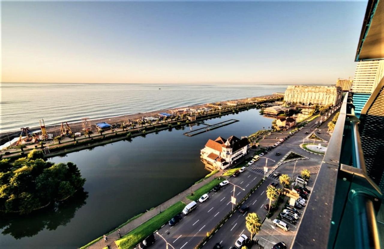 Downtown Centre In Batumi Aparthotel Orbi City In Batumi Exteriör bild