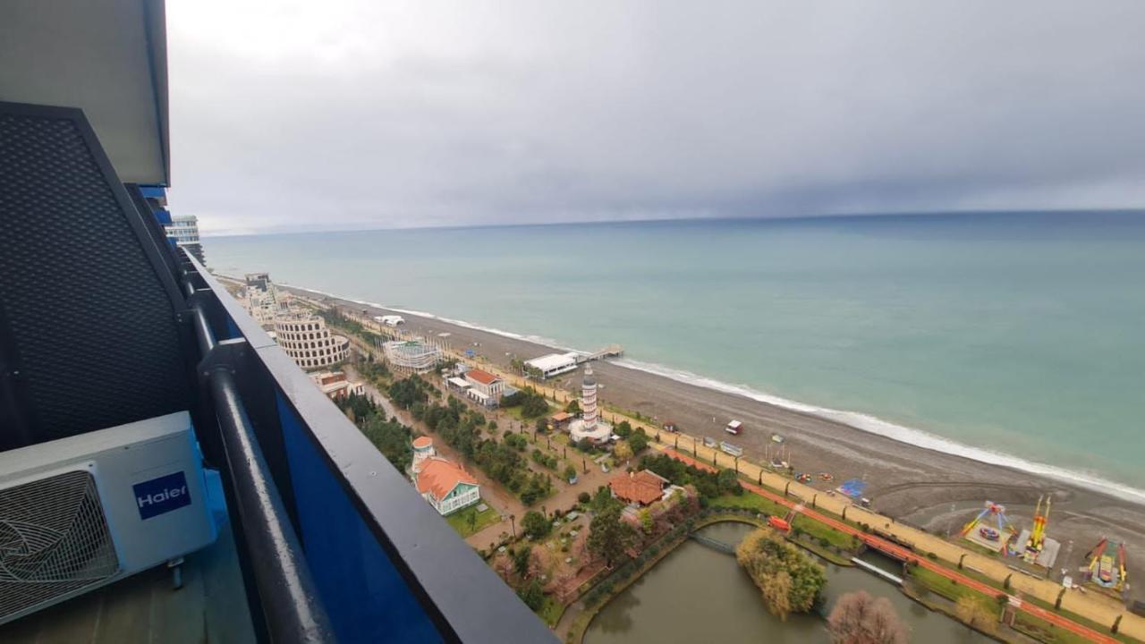 Downtown Centre In Batumi Aparthotel Orbi City In Batumi Exteriör bild
