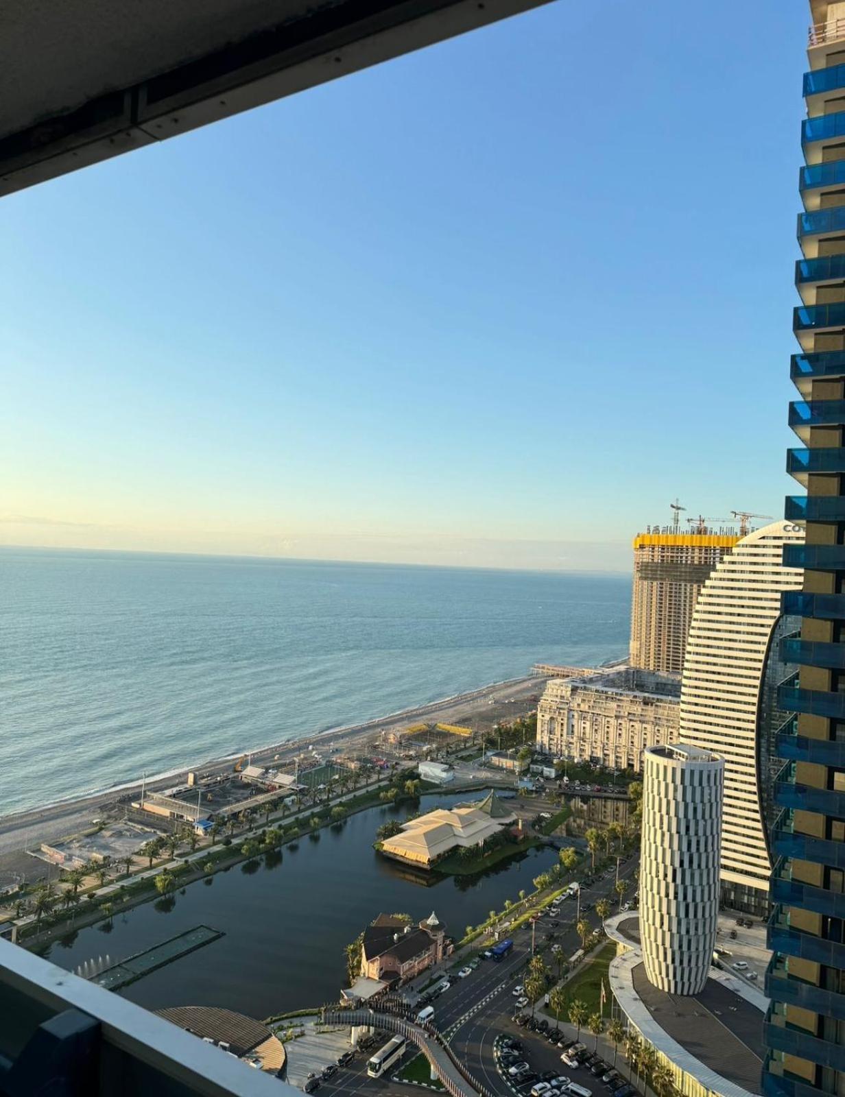 Downtown Centre In Batumi Aparthotel Orbi City In Batumi Exteriör bild