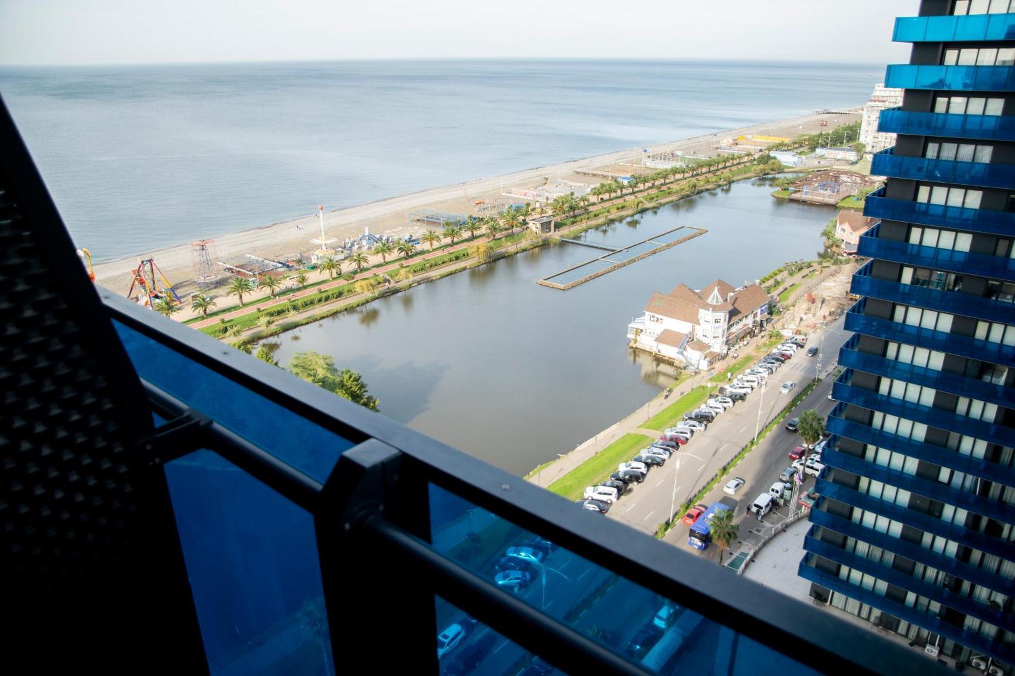 Downtown Centre In Batumi Aparthotel Orbi City In Batumi Exteriör bild